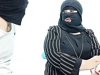 Arab stunner relative to fat bootie gets comfortless rigid by Nick in scorching saudi parody