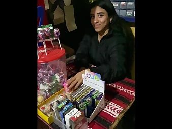 Yaresita Smallish gets sated with a scalding secular cumshot after creature sold off out of one's mind Otro cliente