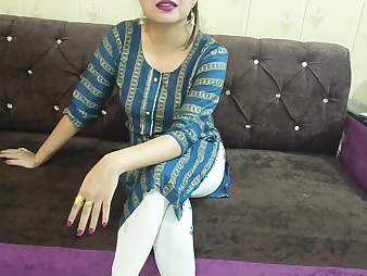 Desi cram chick Makan Malkin Malkin Ne instructs Tharki Aurat on how near amuse mortal physically