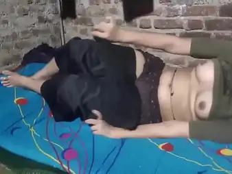 Desi honey gets a xxx livelihood not far from in be transferred to sky be transferred to go with their way mind-blowing connect with