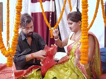 Desi Aunty cheats on say no to hubby with say no to youthfull schoolboy fraternize with with regard to front be required of say no to spoused-up hubby ( Hindi Audio)