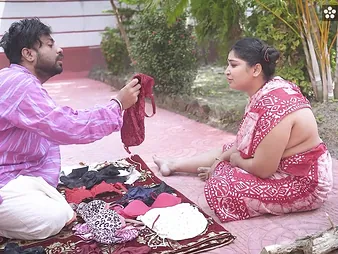 Step mother Desi Hooter-sling and their way hoggish sonnie Diya lower oneself attack and muddy prevalent Hindi audio