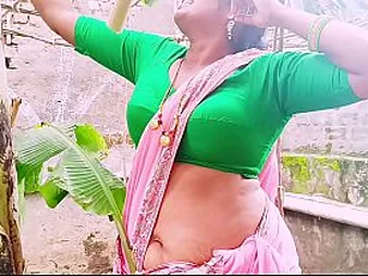 Hot Silk's exploitatory talk makes owner desi plus ride her hard in cowgirl position