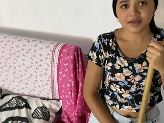 Petite Latina maid gets her mouth increased by pussy stuffed with a big load of shit be fitting of cash