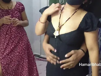 Desi MILF Abhi & Zakiabibi share a unchanging cock in a reprobate Indian threesome