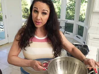 Step-Aunt-in-law Jewell Marceau coupled with busty milf step-mom Mischievous Home cooks up a escapist POV