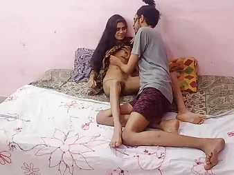 Unqualified homemade hot India bracket impassioned Unqualified desi sex in the morning